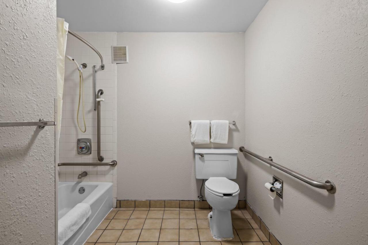 Garnet Inn & Suites, Morehead City Near Atlantic Beach Phòng bức ảnh