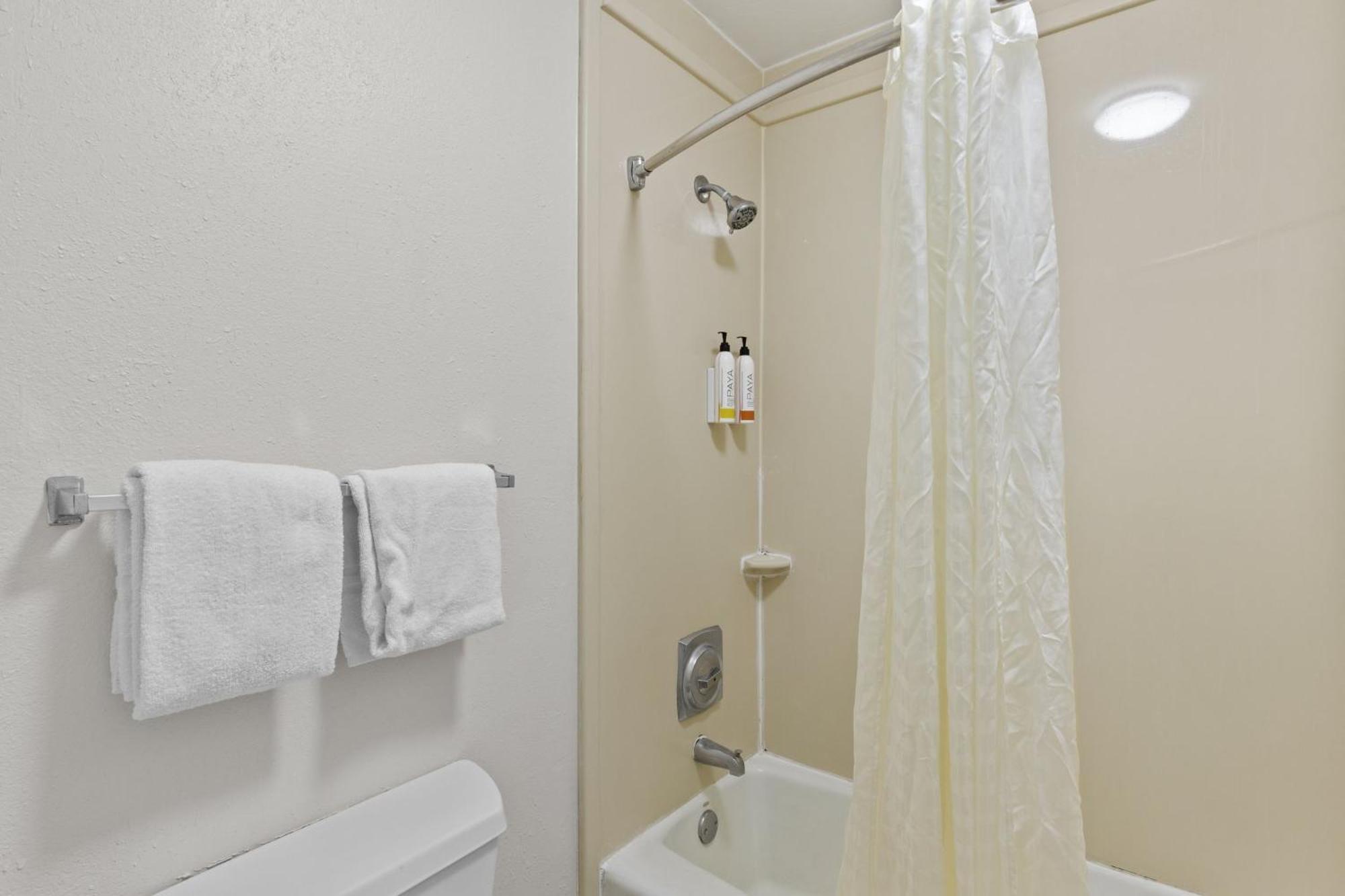 Garnet Inn & Suites, Morehead City Near Atlantic Beach Ngoại thất bức ảnh